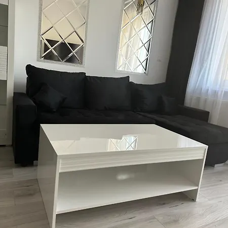 Lux *